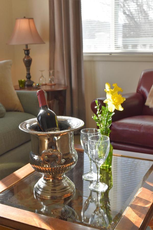 Warm Springs Inn & Winery Sunnyslope Exteriör bild