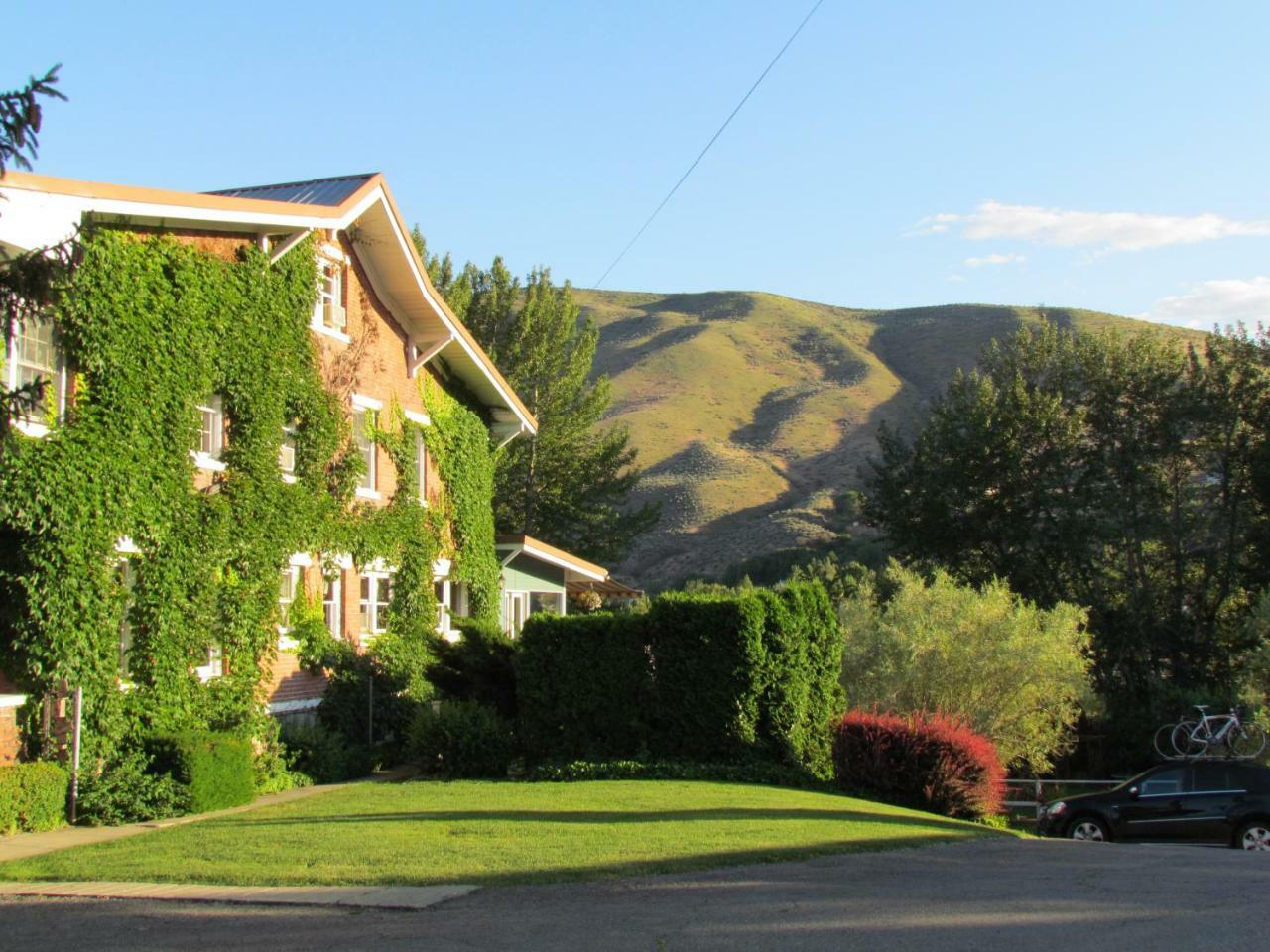 Warm Springs Inn & Winery Sunnyslope Exteriör bild