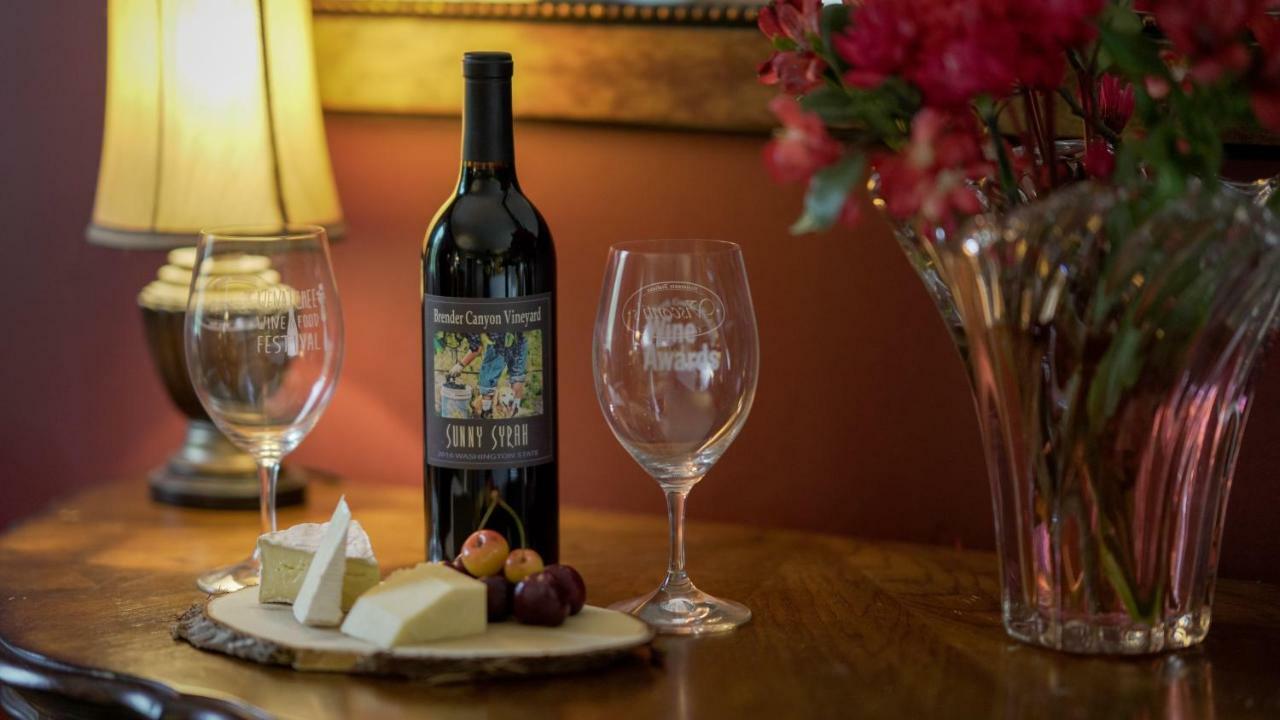 Warm Springs Inn & Winery Sunnyslope Exteriör bild